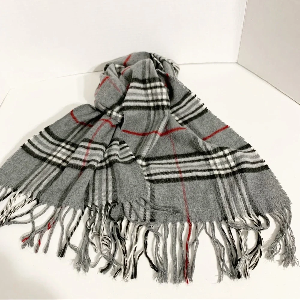 Unbranded Plaid Fringed Gray, Black, Red, and White Soft, Cozy Scarf 🧣Outerwear